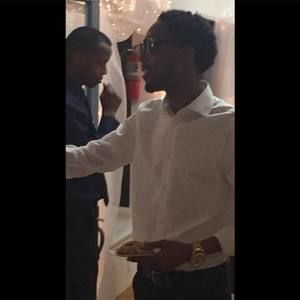 Meet your Posher, Azani